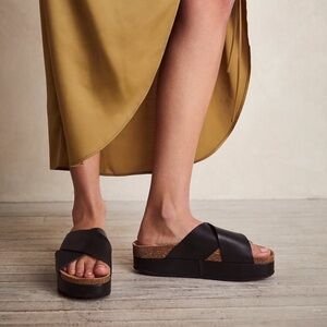 Free People Black Sidelines Flatform Sandals